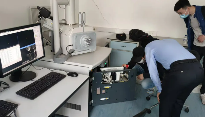 大連天億實(shí)驗(yàn)室搬遷儀器測(cè)試