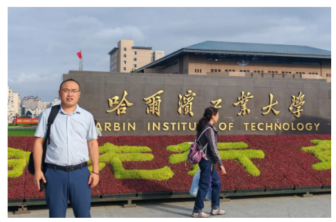 天億維修人員在哈工大門口