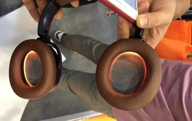 智慧机翻转内侧